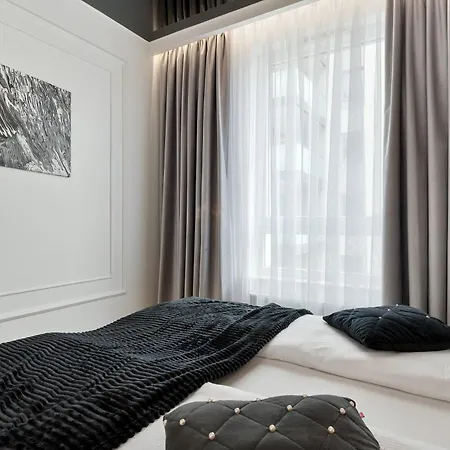 דירה Air-conditioned With Parking And Balcony By Renters